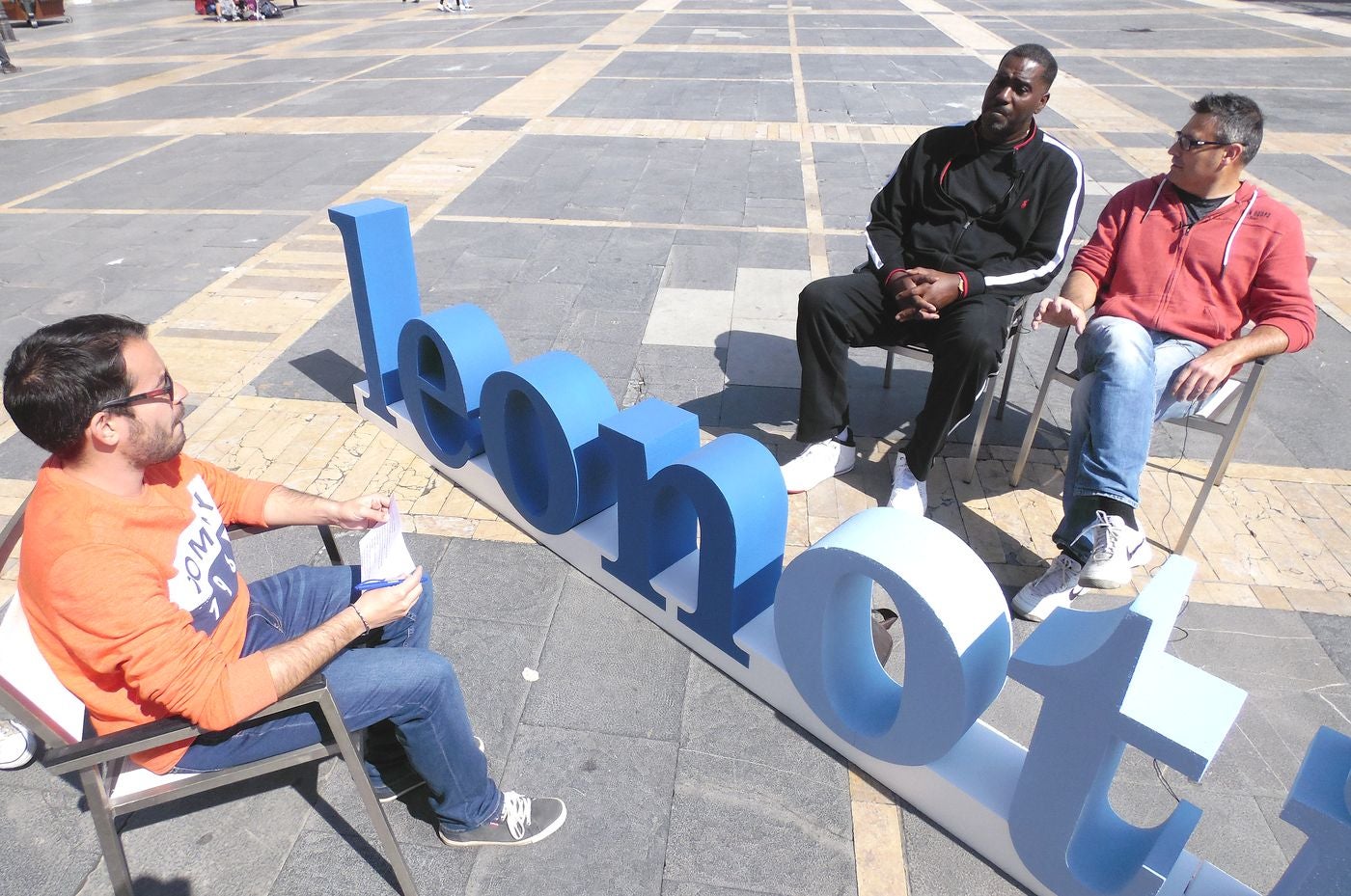 Xavi Fernández y Reggie Johnson, dos leyendas del baloncesto leonés, han repasado en el diario digital la historia de este deporte en una jornada emotiva y cargada de recuerdos