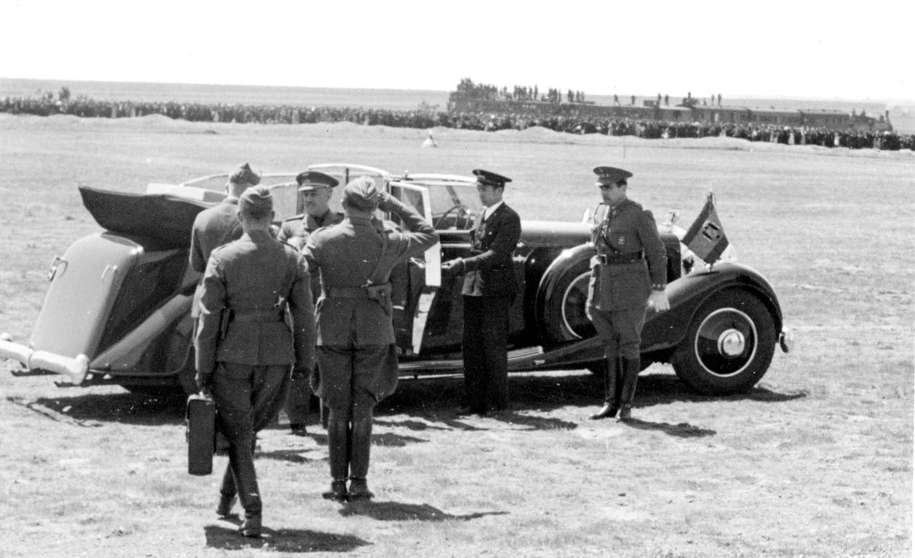 El 22 de mayo de 1939 los soldados alemanes de la Legión Cóndor se retiraban de la península y lo hacían desde León | Coincidiendo con el aniversario salen a la luz fotos inéditas recuperadas por el coleccionista leonés José Luis García Maraña