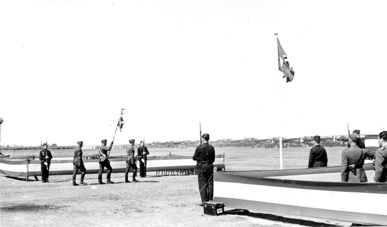 El 22 de mayo de 1939 los soldados alemanes de la Legión Cóndor se retiraban de la península y lo hacían desde León | Coincidiendo con el aniversario salen a la luz fotos inéditas recuperadas por el coleccionista leonés José Luis García Maraña