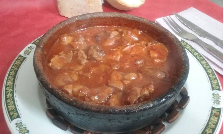 Fotos: Mesón La Cocinona, especialidad en cecina de chivo