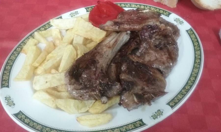 Fotos: Mesón La Cocinona, especialidad en cecina de chivo