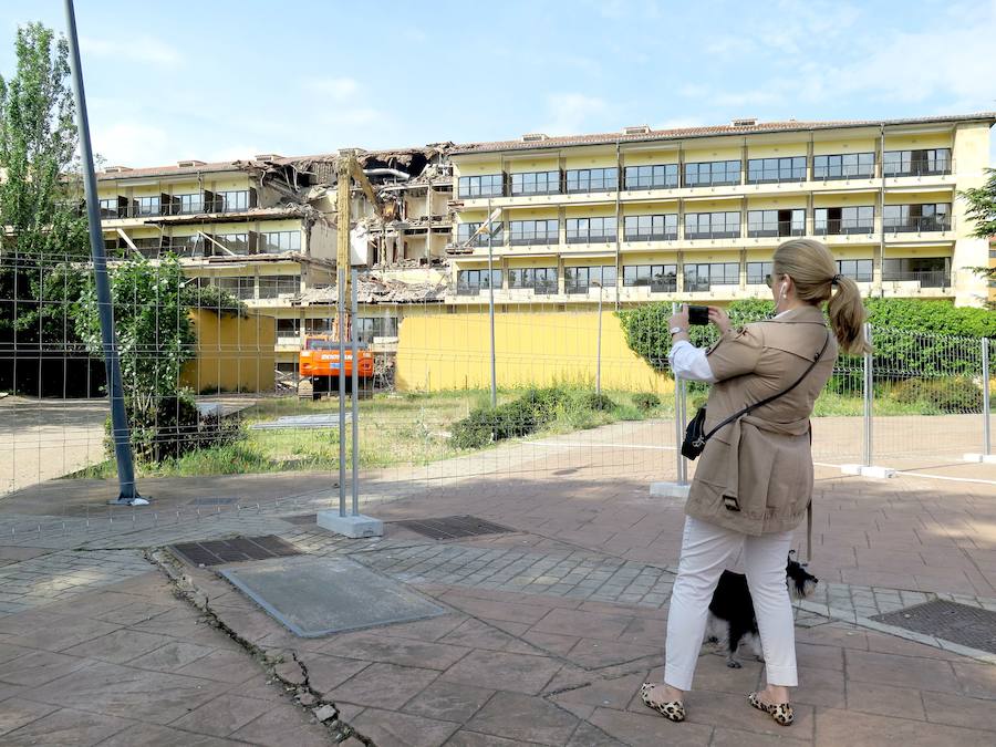 Fotos: Curiosos en las obras de demolición de San Marcos