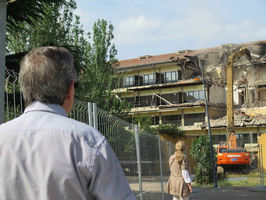 Fotos: Curiosos en las obras de demolición de San Marcos