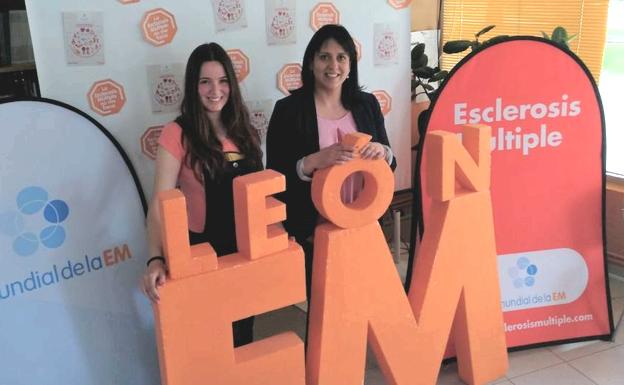 Lucía y Lorena, en la sede de EMLeón.