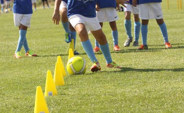 Ingresa en prisión un entrenador de fútbol de la Escuela del Málaga por corrupción de menores