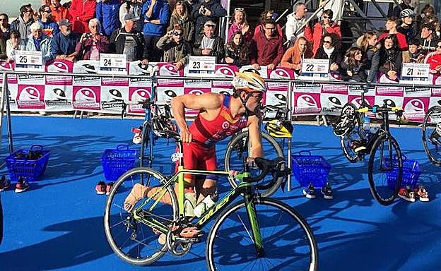 Kevin Viñuela, triatleta leonés.