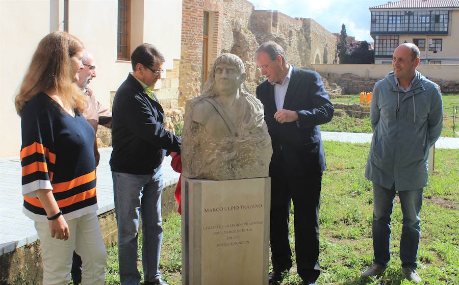 Fotos: Trajano da la bienvenida a León