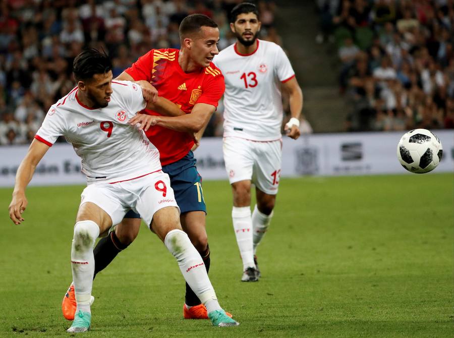 Un tanto de Iago Aspas en la recta final del choque sirvió para que España se adjudicase la victoria en el Krasnodar Stadium, tras un partido en el que 'La Roja' sufrió más de lo previsto ante la selección africana.