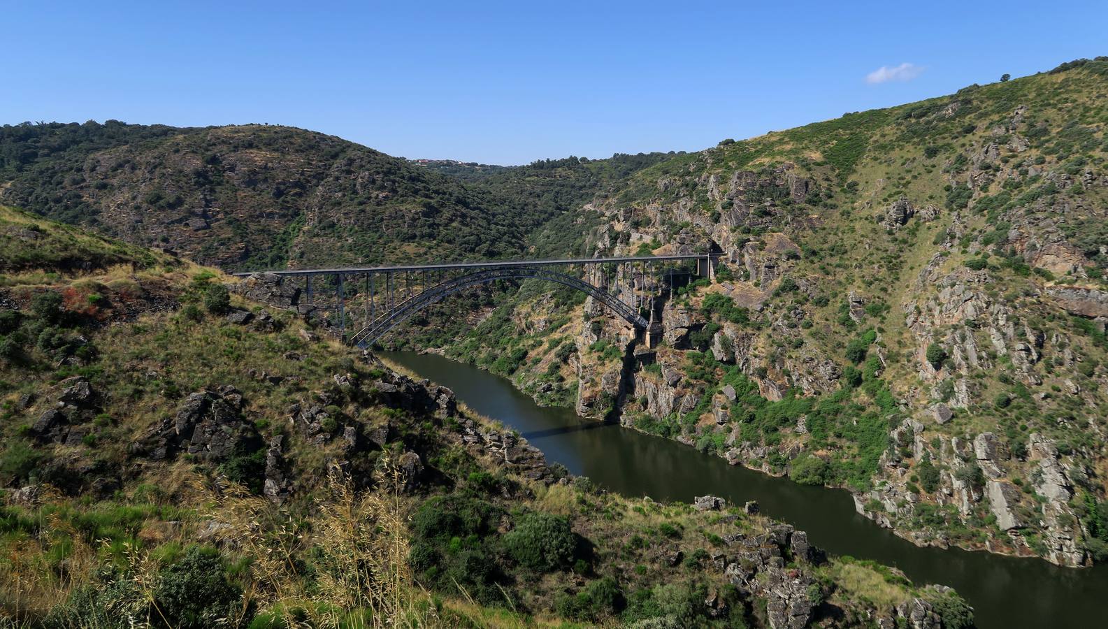 Puente de Requejo, en Pino del Oro (Zamora).