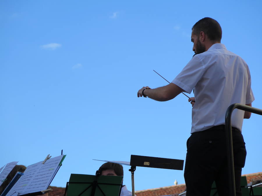 Fotos: Concierto en la Plaza de la Regla