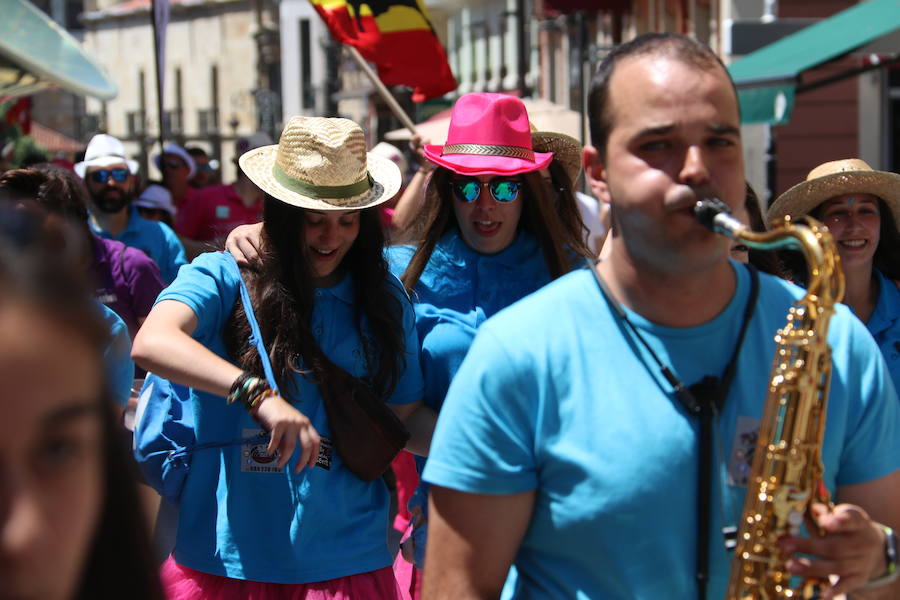 Fotos: Las peñas encienden San Juan y San Pedro