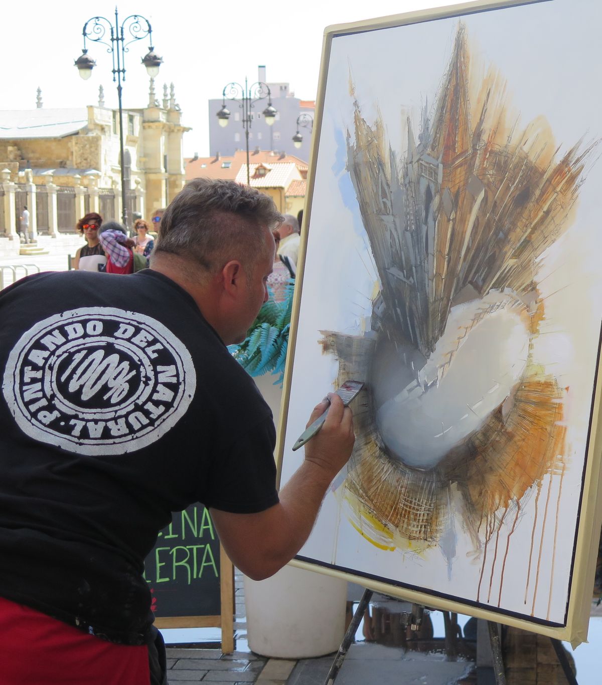 Fotos: La pintura rápida se deja ver a los pies de la Catedral