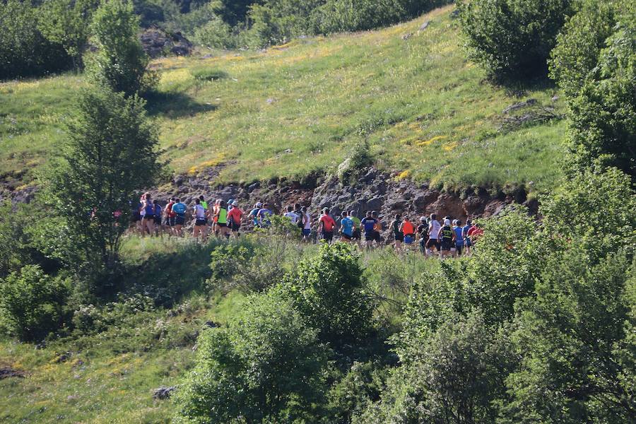 Primera prueba de la Copa Diputación de Trail 2018 que se celebra en el entrono de la localidad de Valporquero adentrandose en la cueva para recorrerla durante 400mts