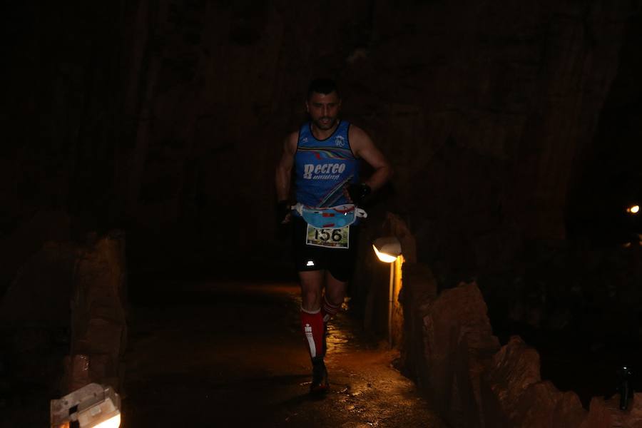 Primera prueba de la Copa Diputación de Trail 2018 que se celebra en el entrono de la localidad de Valporquero adentrandose en la cueva para recorrerla durante 400mts