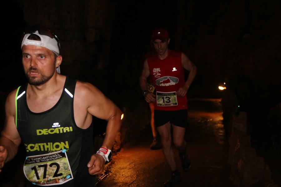 Primera prueba de la Copa Diputación de Trail 2018 que se celebra en el entrono de la localidad de Valporquero adentrandose en la cueva para recorrerla durante 400mts