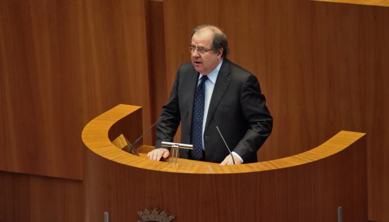 El presidente de la Junta, Juan Vicente Herrera, durante su intervención. 