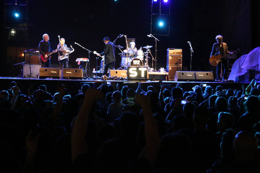Fotos: Siniestro Total pone la nota rock