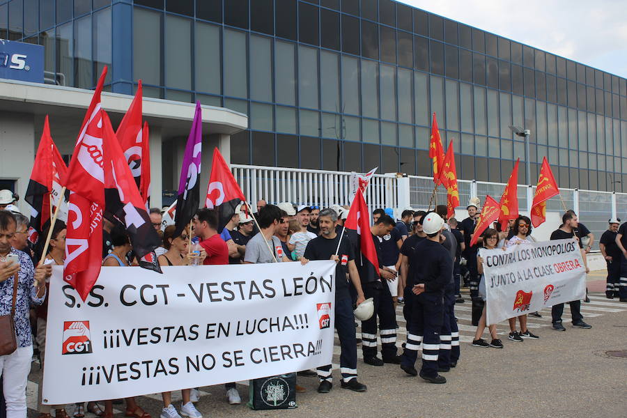 Fotos: Multitudinario primer paro en Vestas