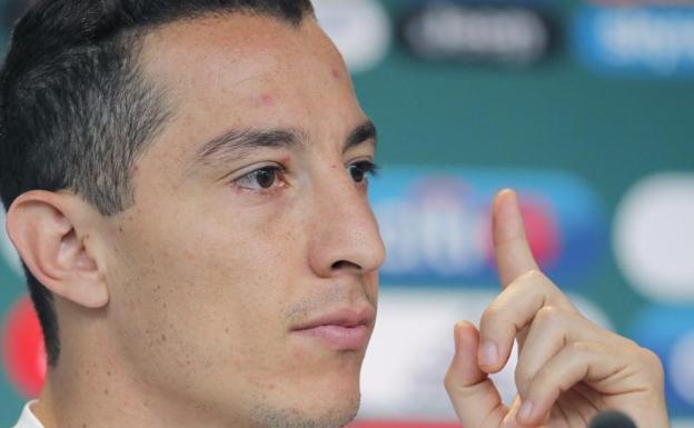 Andrés Guardado, durante la rueda de prensa. 