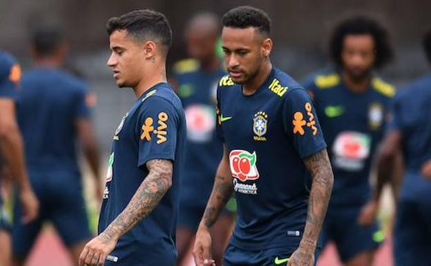 Coutinho y Neymar en un entrenamiento con Brasil.