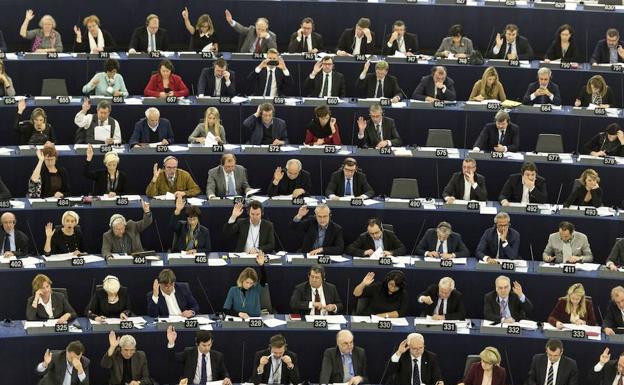 Una Eurocámara dividida aplaza a septiembre su posición sobre la directiva de derechos de autor