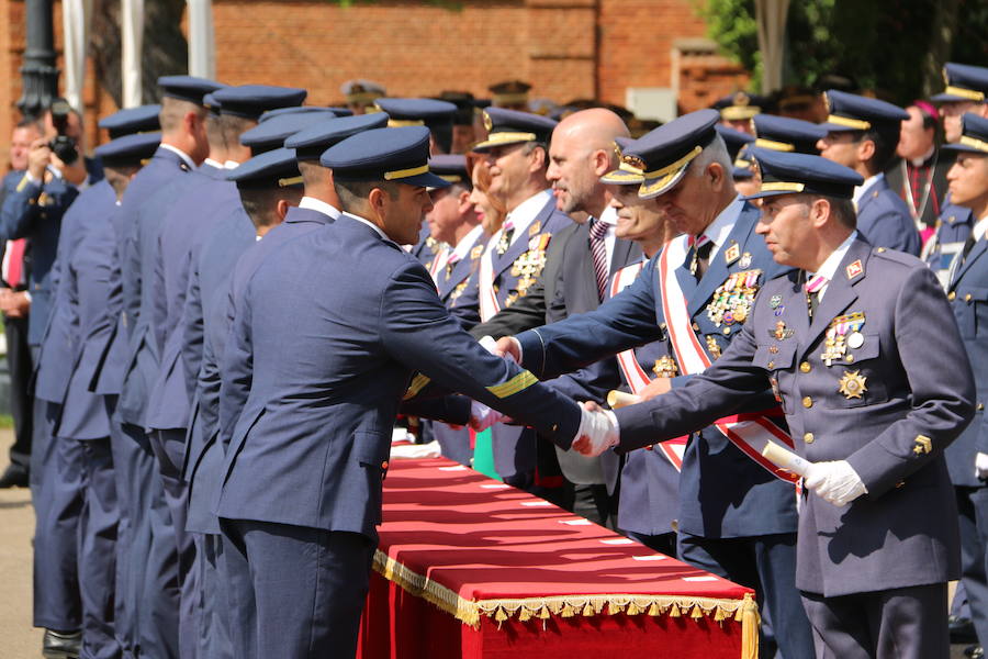 Fotos: El Rey Felipe VI entrega los despachos a los sargentos de la ABA