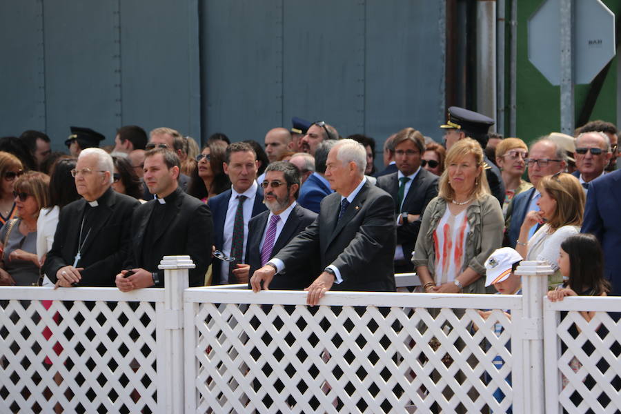 Fotos: El Rey Felipe VI entrega los despachos a los sargentos de la ABA