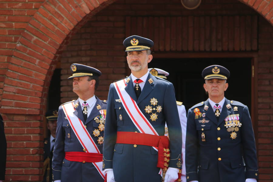 Fotos: El Rey Felipe VI entrega los despachos a los sargentos de la ABA