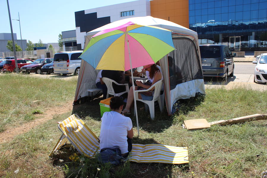 Fotos: Concentración a las puertas de Vestas