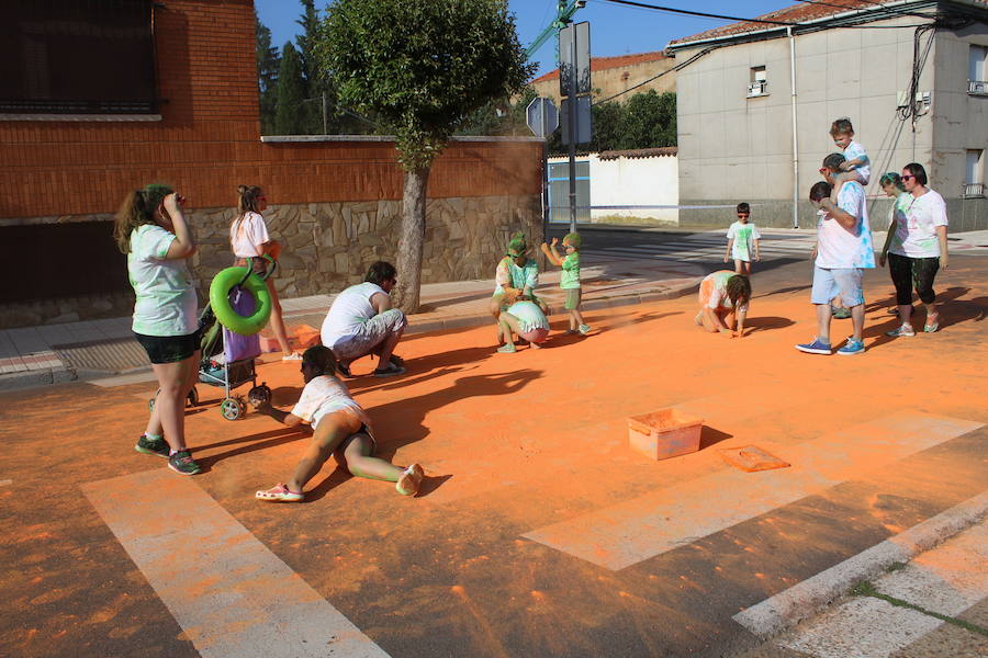 Fotos: La Color Party de La Virgen del Camino celebra su cuarta edición
