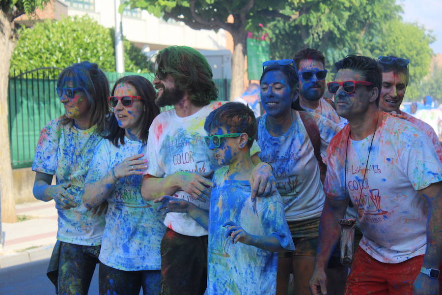 Fotos: La Color Party de La Virgen del Camino celebra su cuarta edición