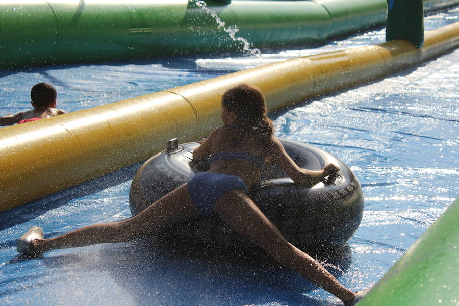 Fotos: La Color Party de La Virgen del Camino celebra su cuarta edición