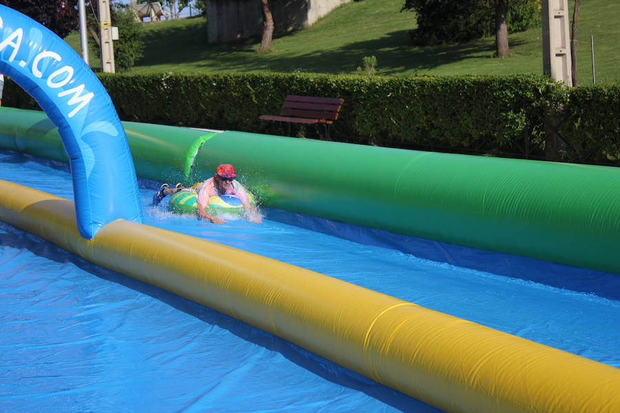 Fotos: La Color Party de La Virgen del Camino celebra su cuarta edición