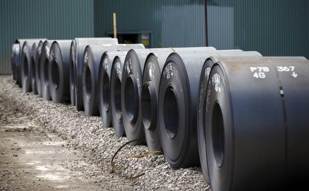 Bobinas de acero en el planta Dofasco de ArcellorMittal en Hamilton (Canadá). 