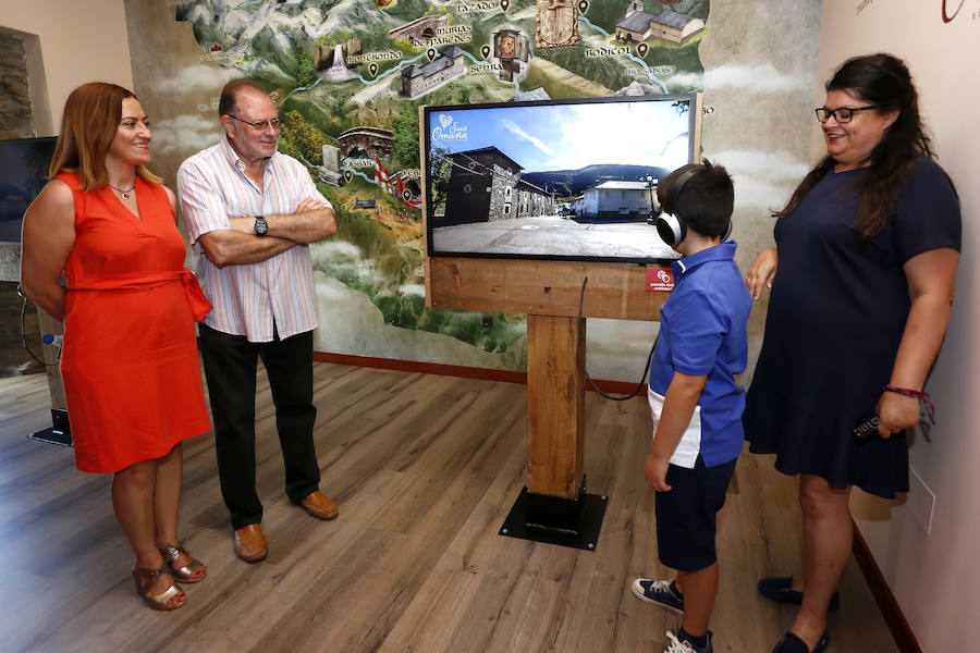 Fotos: Inauguración de la XII Muestra de Artesanía y Oficios Tradicionales de Murias de Paredes