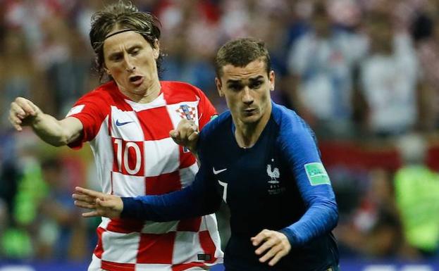 Modric y Griezmann, en la final del Mundial. 