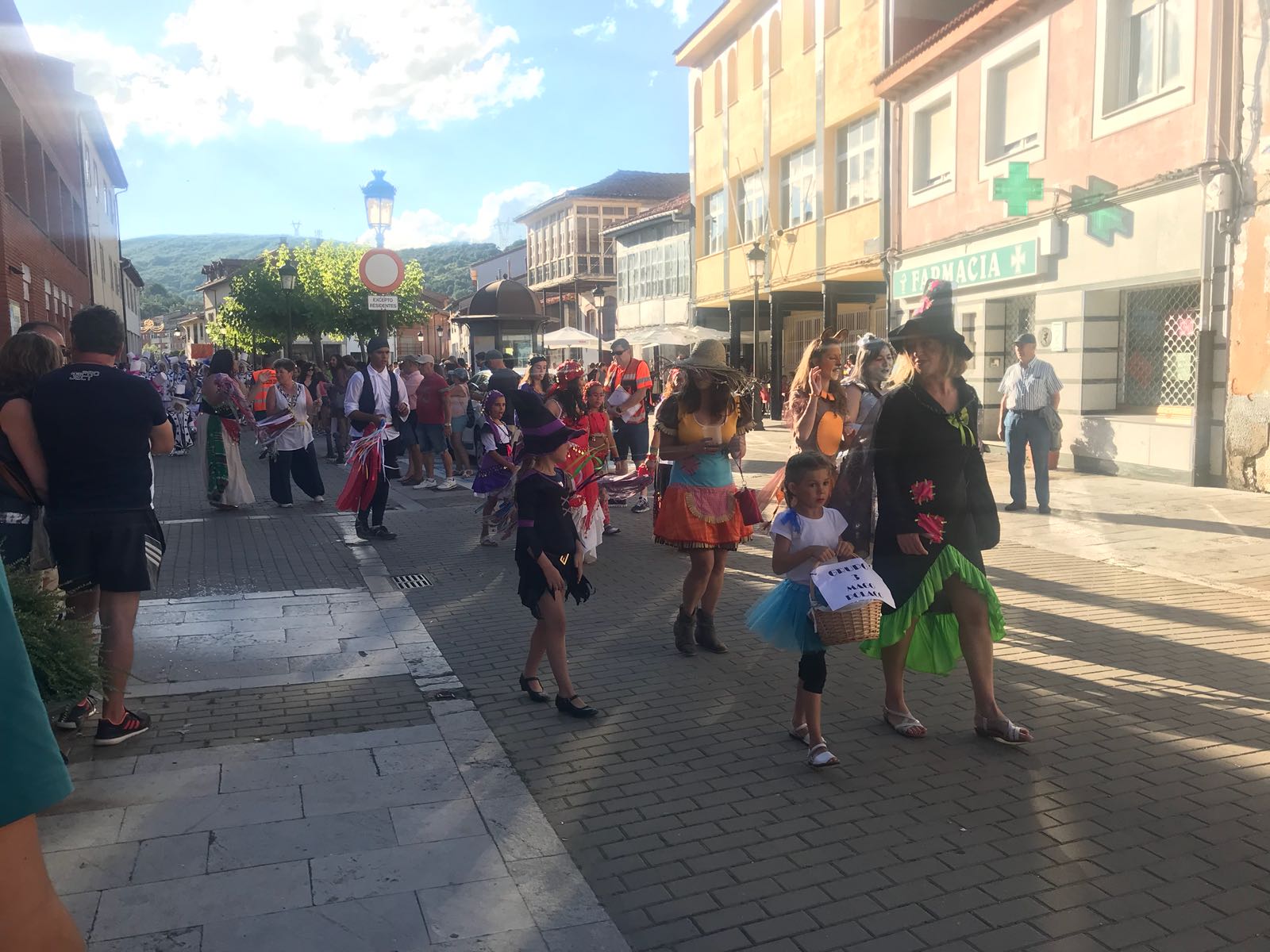 Fotos: El Carnaval también es para el verano en Pola de Gordón