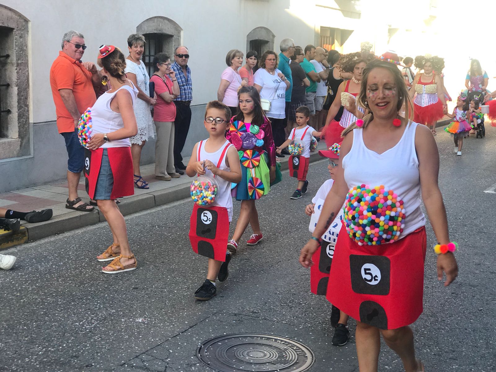 Fotos: El Carnaval también es para el verano en Pola de Gordón