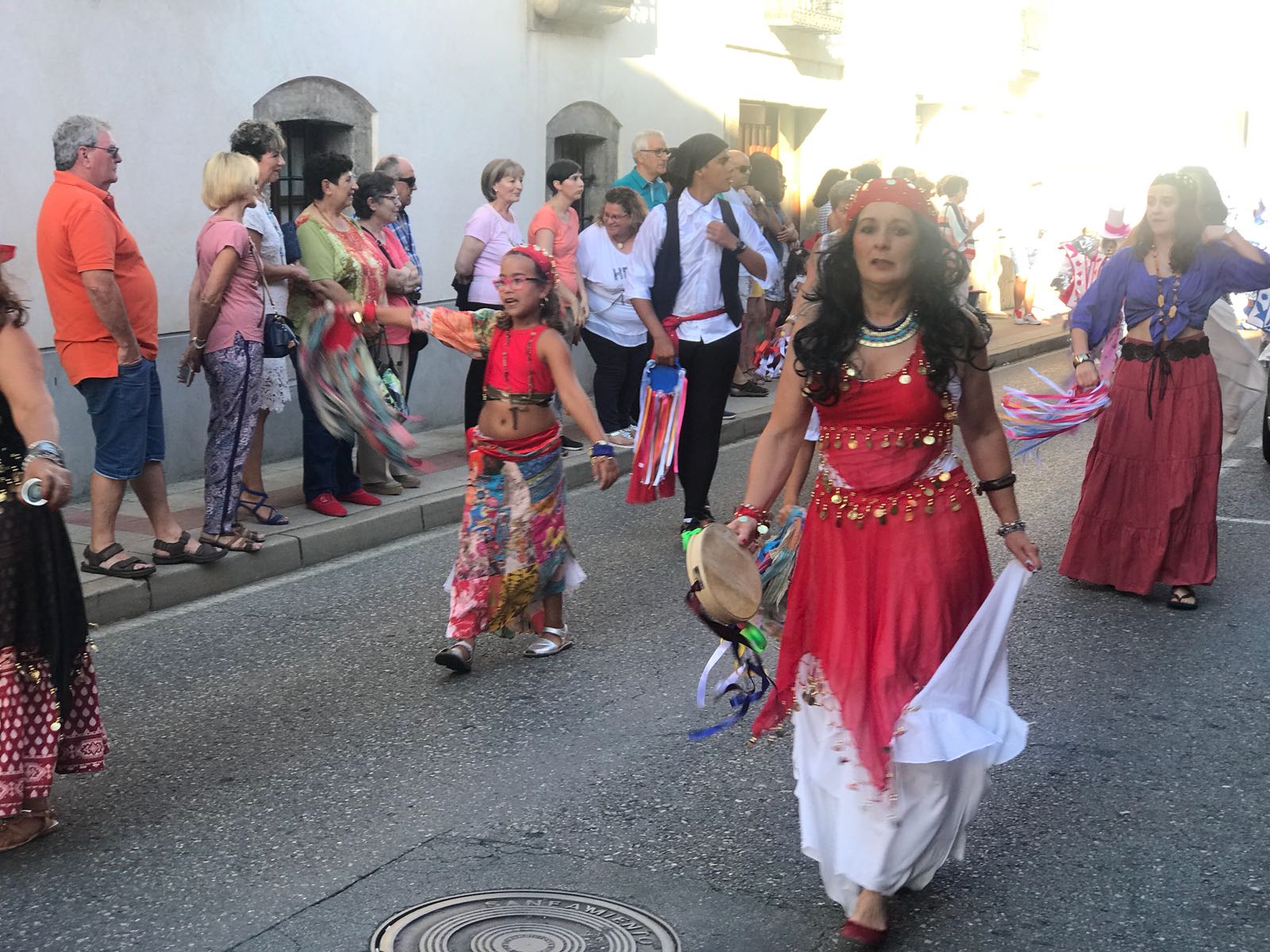 Fotos: El Carnaval también es para el verano en Pola de Gordón