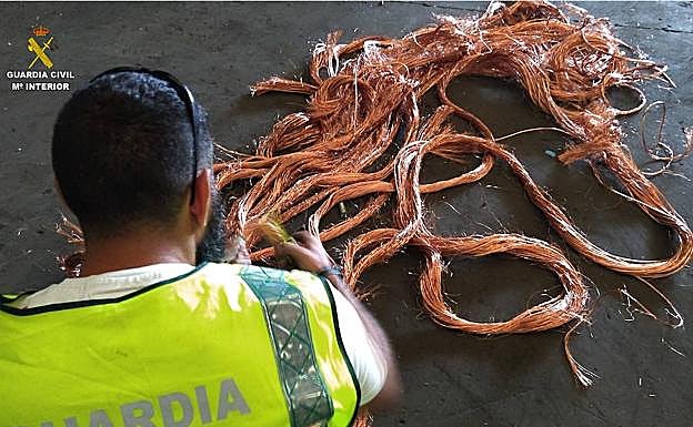 Imagen del robo del cable de cobre.