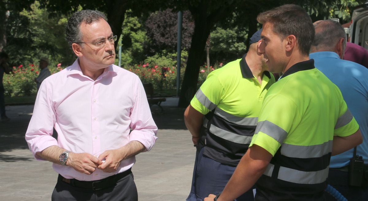 Fotos: León contará con dos furgones para las labores más duras de limpieza