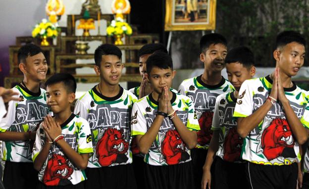 Los niños rescatados de una cueva en Tailandia.