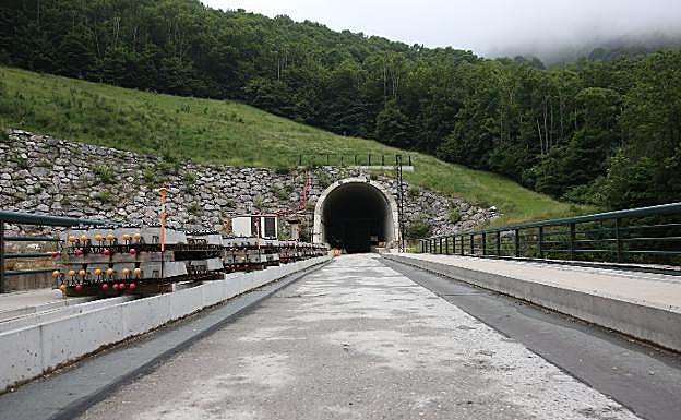 Adif invierte otros 19 millones para avanzar en la puesta en marcha «cuanto antes» de la Variante