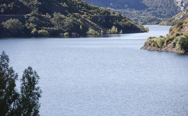 Pantano de Barrios de Luna.