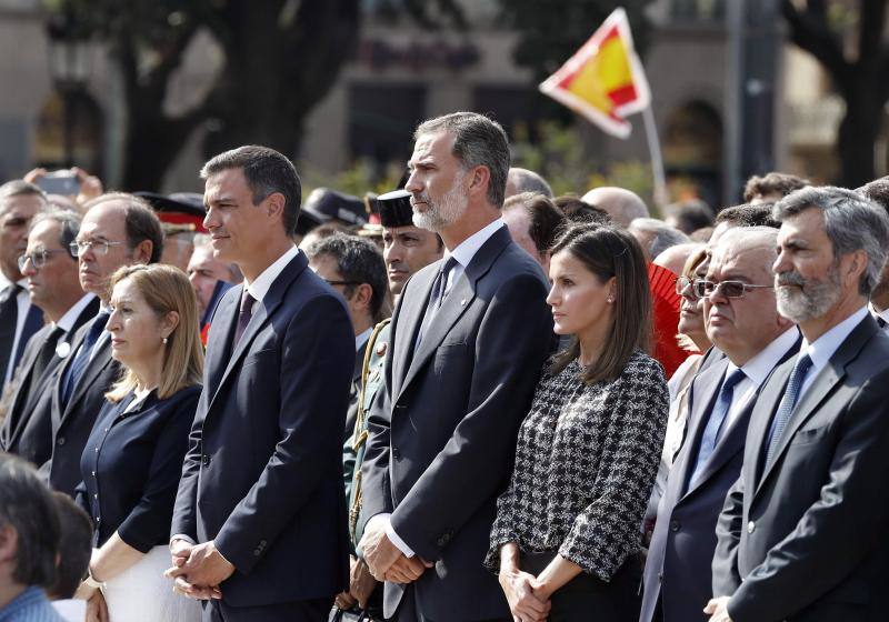 Barcelona recuerda a las víctimas de los atentados de Las Ramblas y Cambrils un año después.