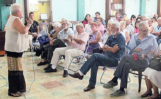 Instante de la conmemoración del 104 aniversario.