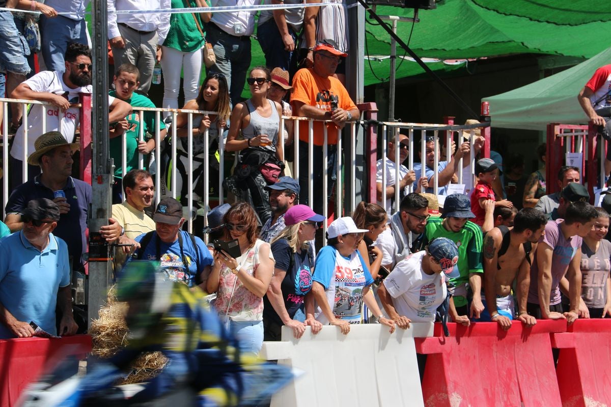 Fotos: Las imágenes del ambiente de La Bañeza durante el Gran Premio de Velocidad