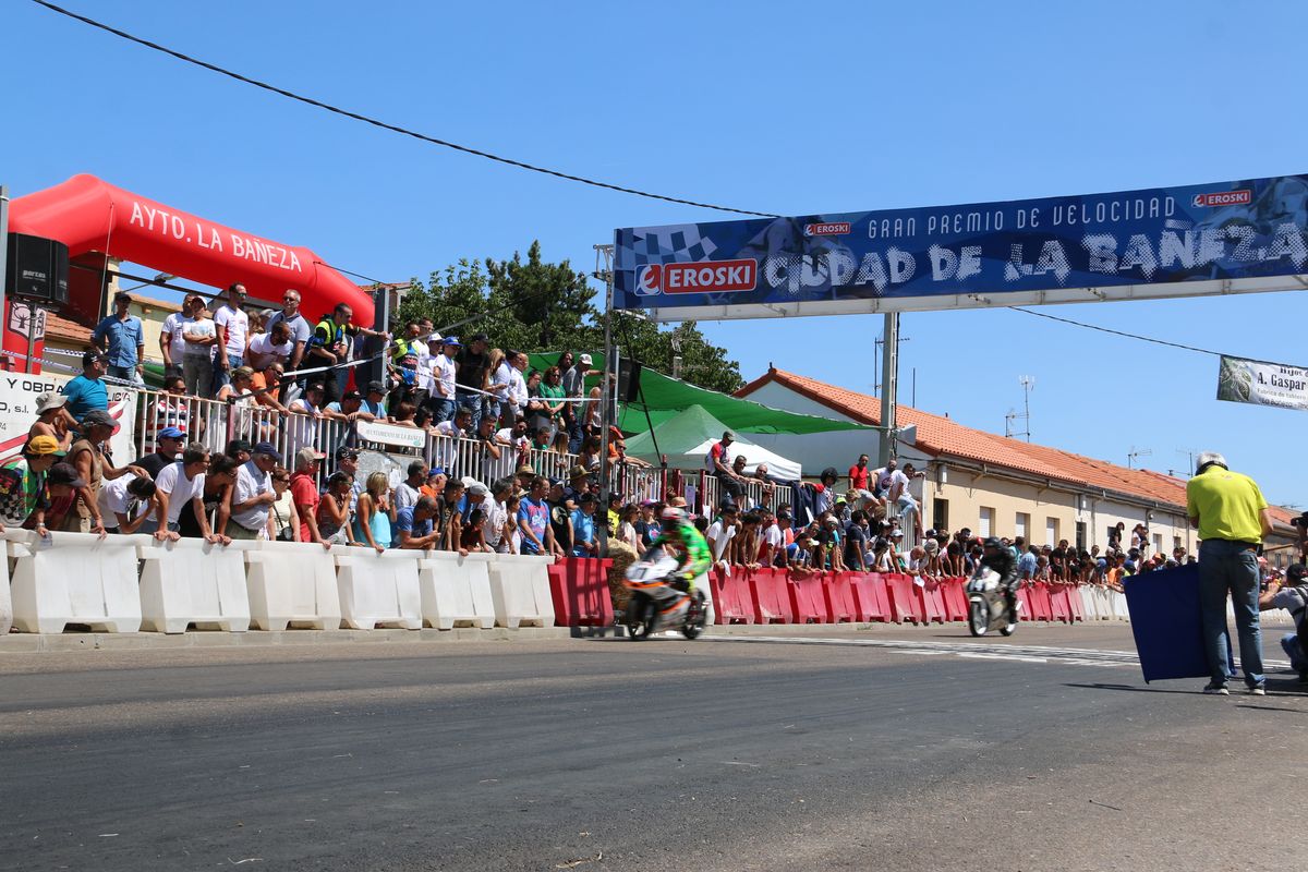 Fotos: Las imágenes del ambiente de La Bañeza durante el Gran Premio de Velocidad