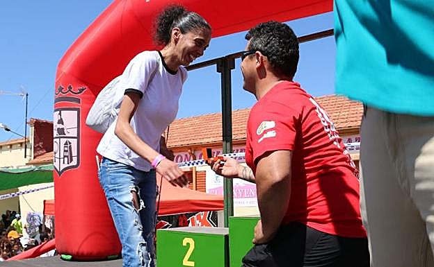 La pedida de mano más motera de La Bañeza