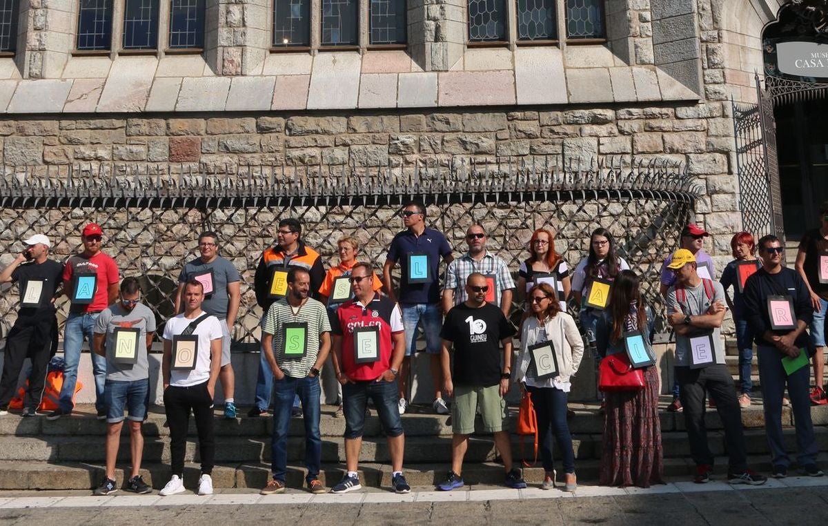 Fotos: Los trabajadores de Vestas se concentran en Botines